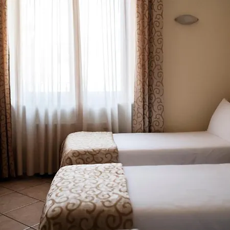 Lory Hotel