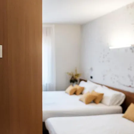 Lory Hotel