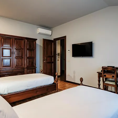 Lory ホテル フォルリ