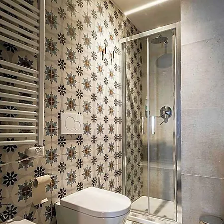 Hotel Lory 2*
