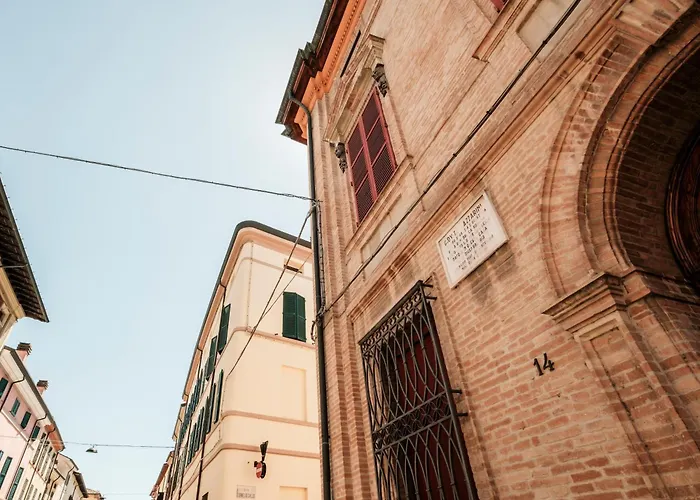 Ξενοδοχείο Lory 2*